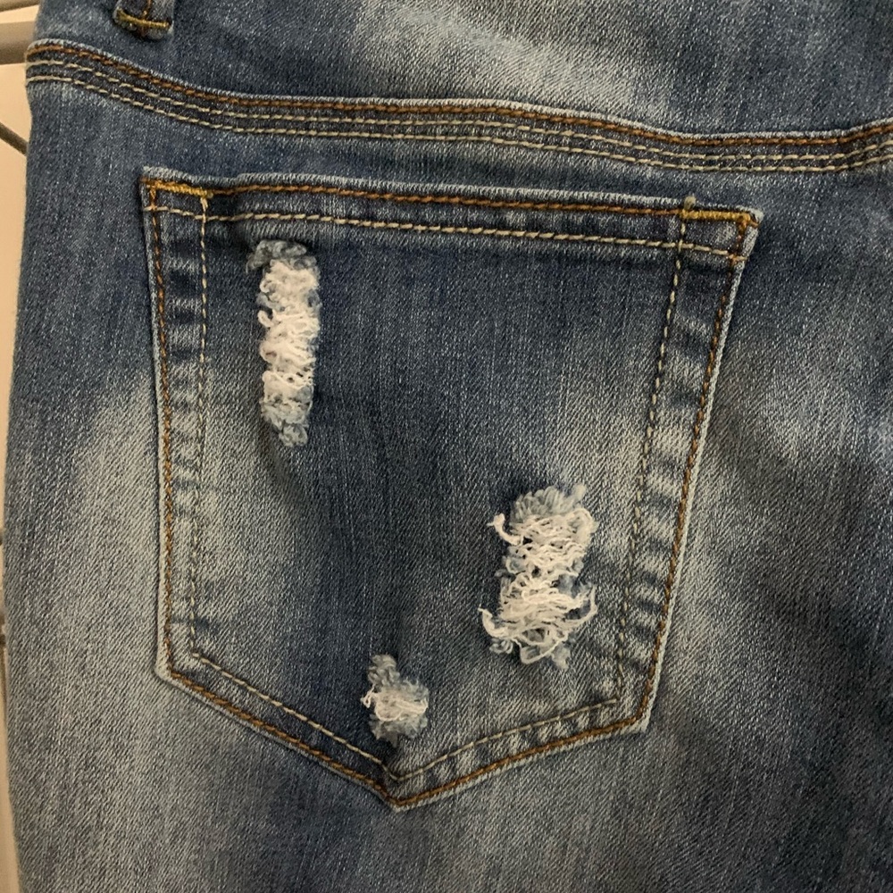 Skinny Low Rise Ripped Jeans - Picture 6 of 7